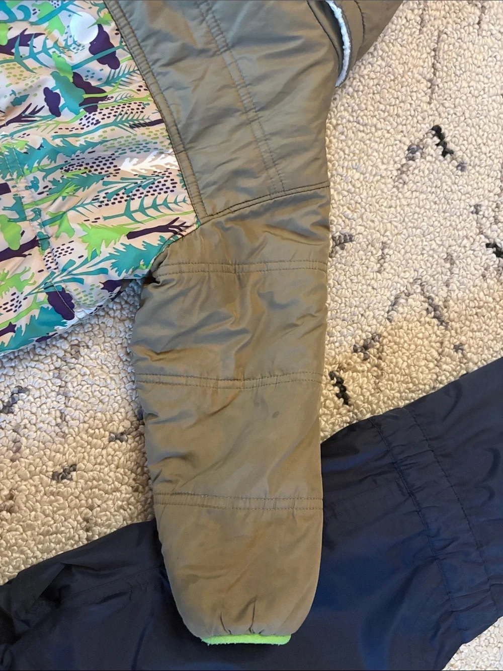 Patagonia Baby/Toddler Snow Set Jacket + Bibs 2T Forest Print